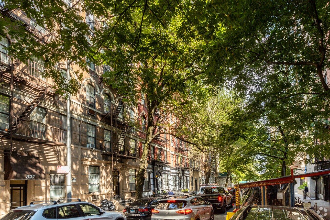 Photo - 331 E 92nd St