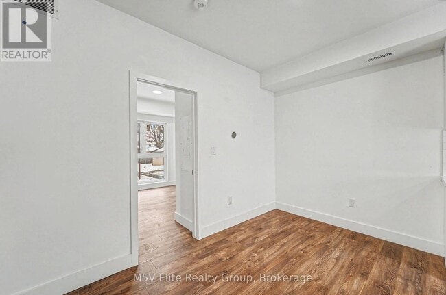 Photo - 6638 McLeod Rd
