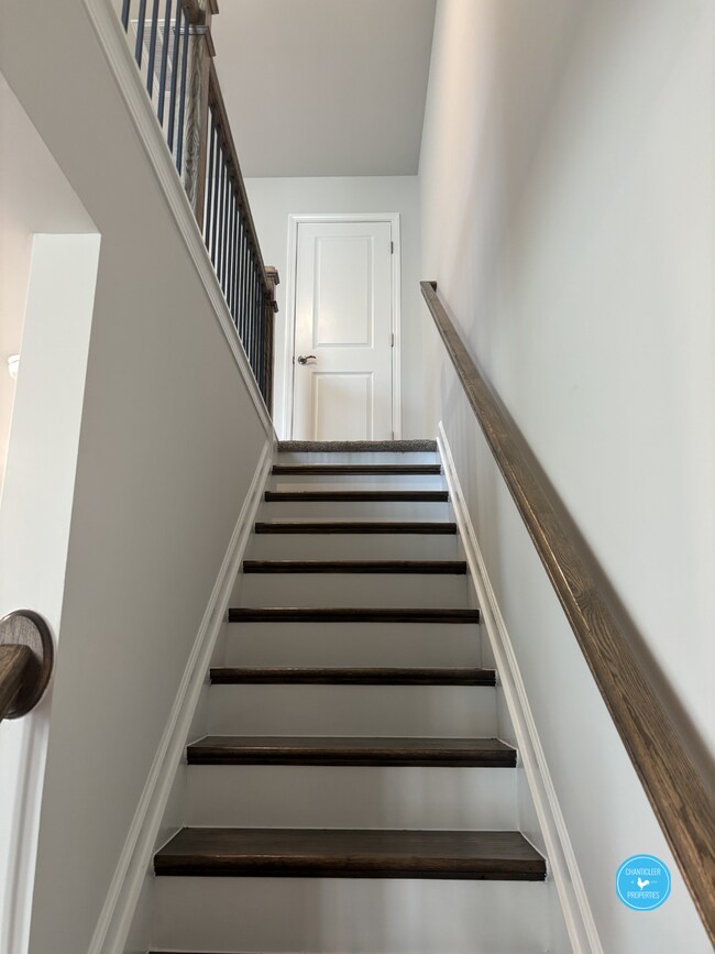 Photo - 1022 Poets Walk Rd