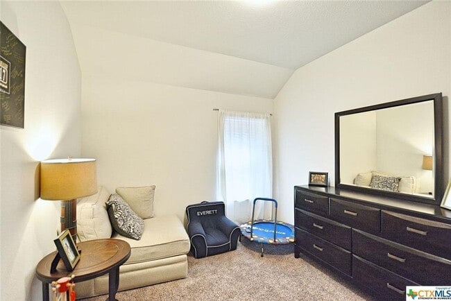 Photo - 362 Limerick Rd