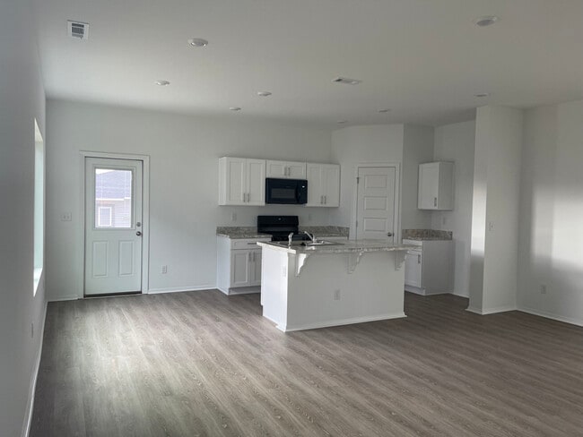 Photo - 6723 SW Dignity Ave