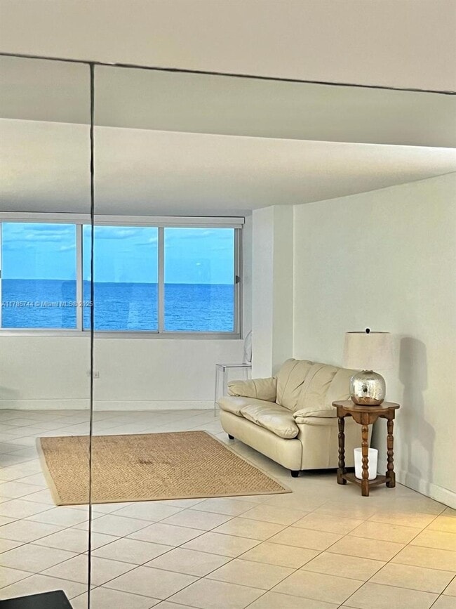 Building Photo - 7135 Collins Ave Unit 702