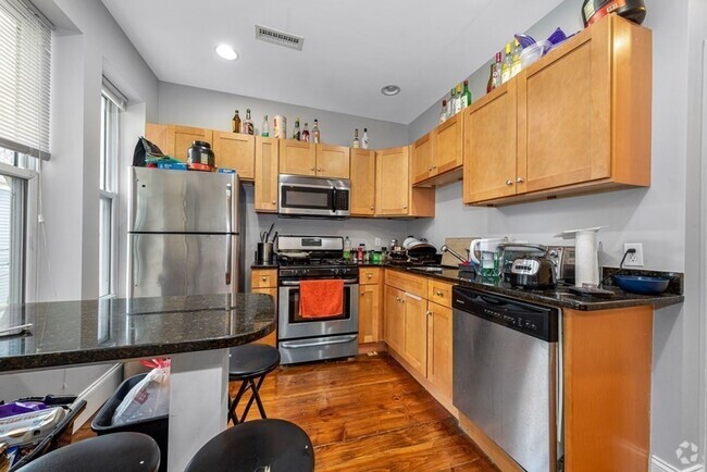 Building Photo - Amazing Missing Hill 4 Bed - 2 Bath Rental