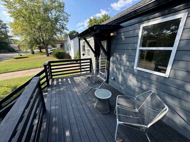 Photo - 809 Washington Ave