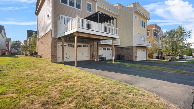 Photo - 337 Osona Ln