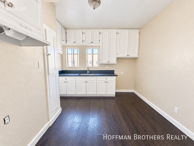 2225 Michigan Ave Unidad 5