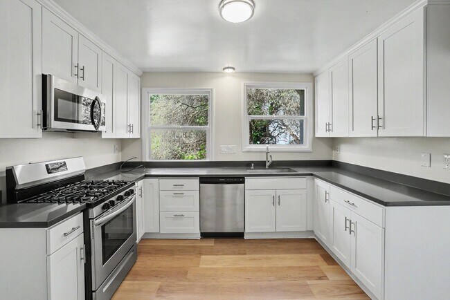 Photo - 737 North Point St Unit 737