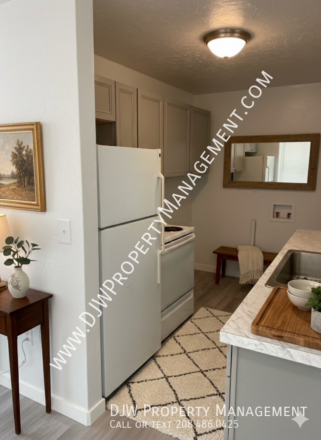 Photo - 2013 S Denver Ave