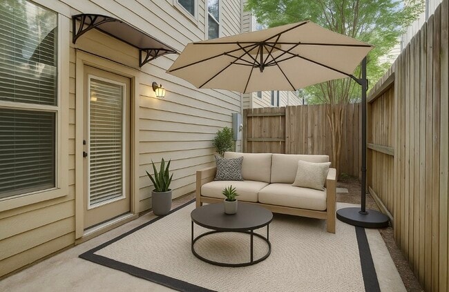 Photo - 2370 Bastrop St