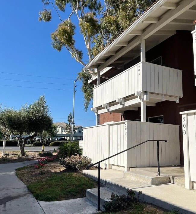 Building Photo - 1300 Saratoga Ave Unit 502