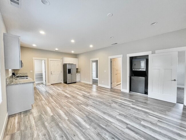 Photo - 1220 T St Unit 02