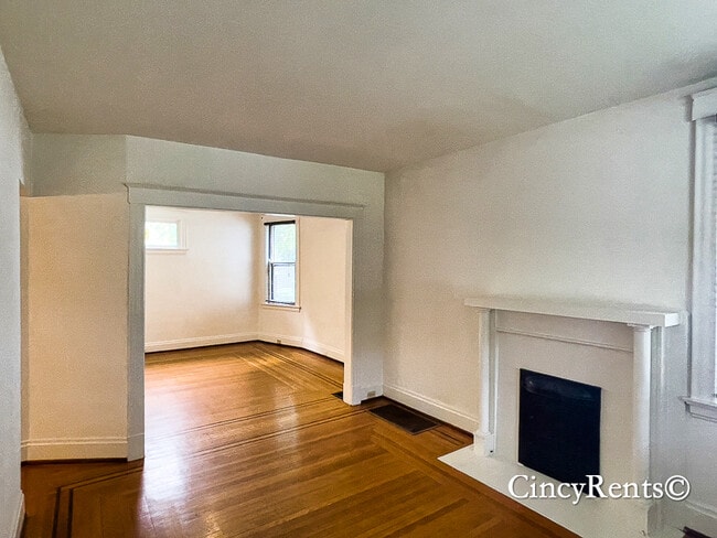 Photo - 2800 Observatory Ave Unit 1