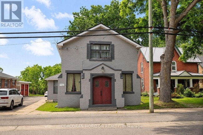 Photo - 20407 Leslie St