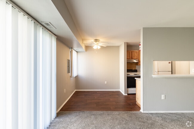 1BR, 1BA - 750SF - Dining Room