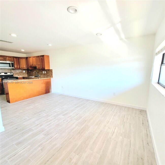 Photo - 13271 SW 17th Ln Unit 6-25