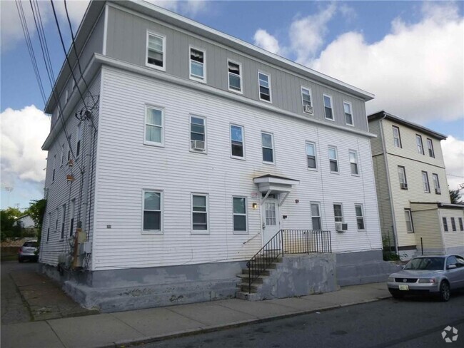 Building Photo - 44 Grape St Unit 4 Rental