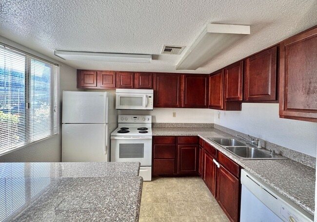Building Photo - 5422 River Glen Dr Unit 369