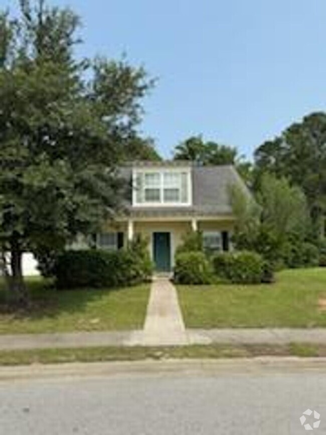 Building Photo - Convenient Southside Bungalo Rental