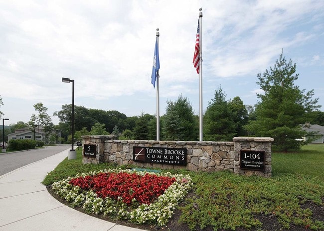 Towne Brooke Commons