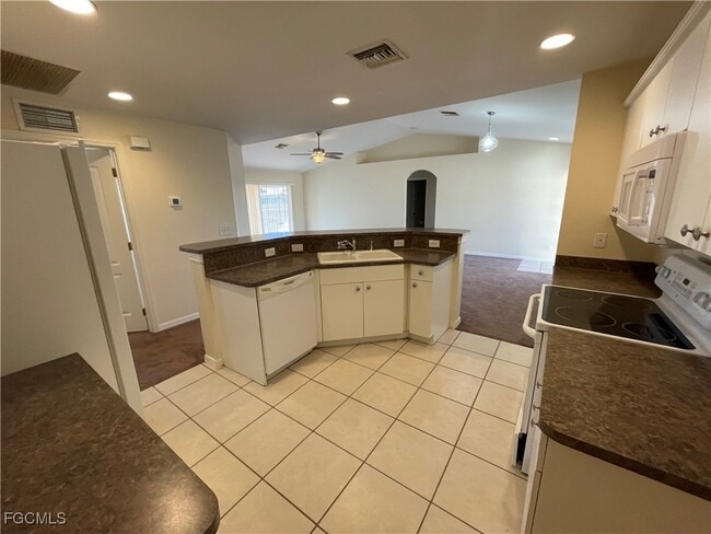 Building Photo - 2639 NW 24th Pl