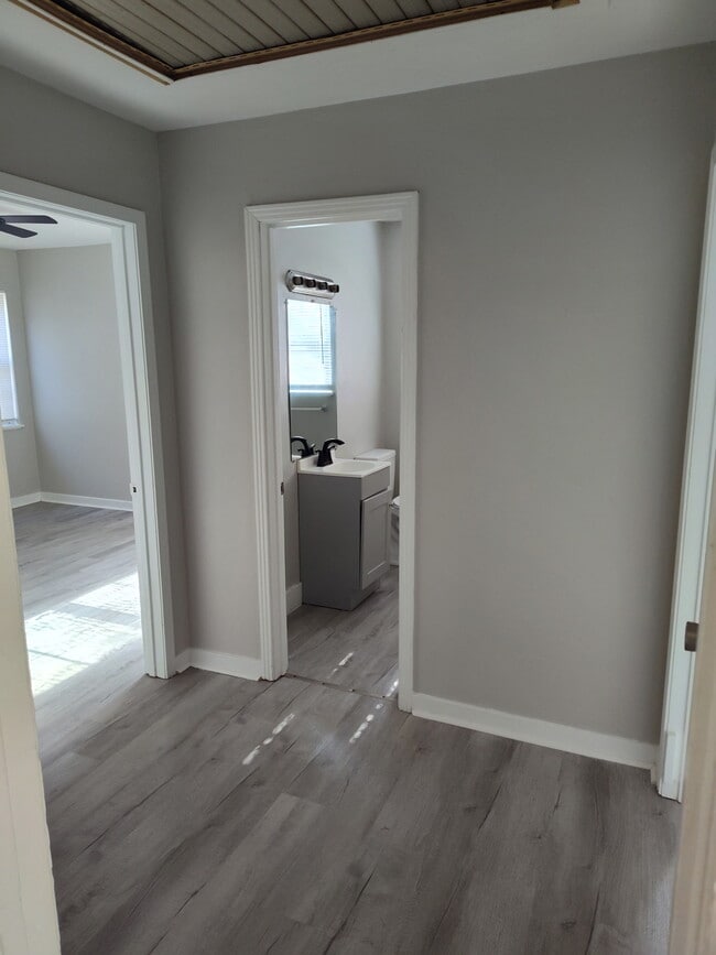 Photo - 1126 Barbara Ann Dr