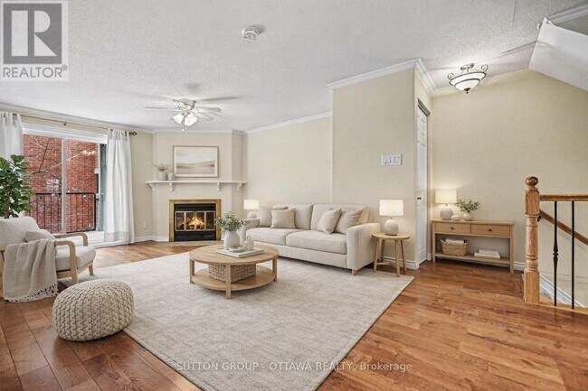 Photo - 207 Mart Cir