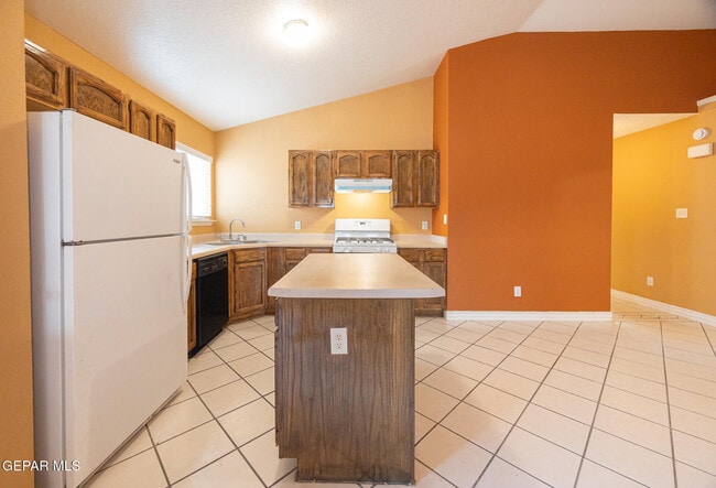 Photo - 13771 Paseo Central Ave