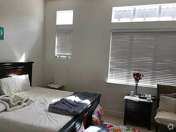 Building Photo - 5218 S Esprit Loop Rental