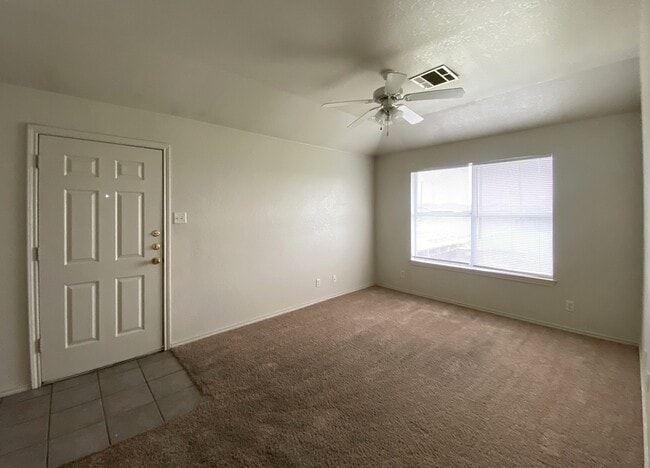 Photo - 3709 Littleleaf Dr Unit #B