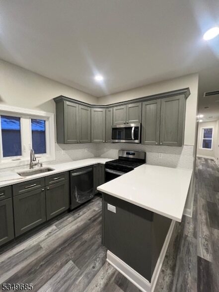 Building Photo - 369 10th Ave Unit 371 Rental