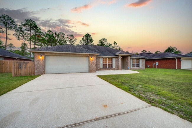 Photo - Beautiful 4/2 Minutes to NAS Pensacola Ava... House
