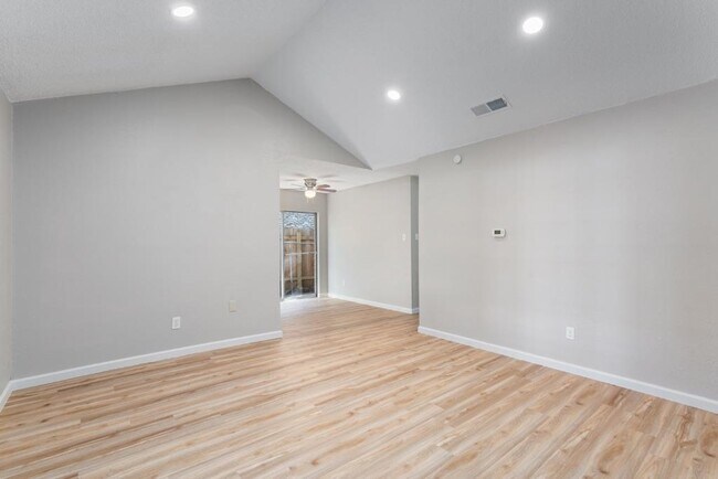 Photo - 10503 Little Pebble Dr