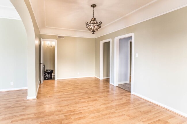 Photo - 327 1/2 N. Stanley Ave.-