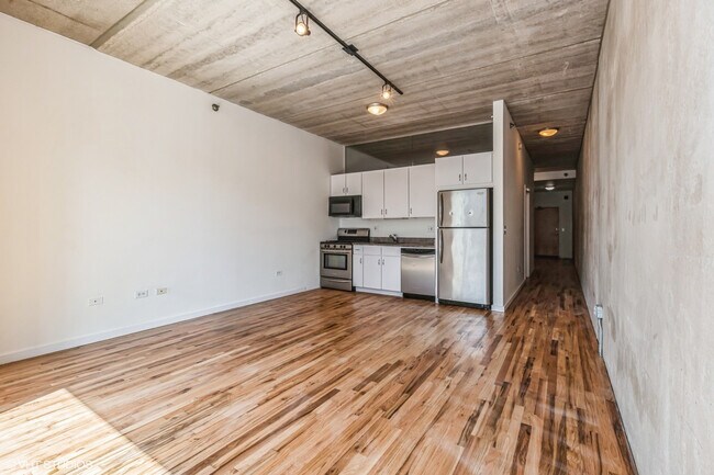 Photo - 630 N Franklin St Unit 702