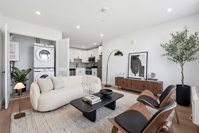 Photo - 337 Johnston Ave Unidad 305