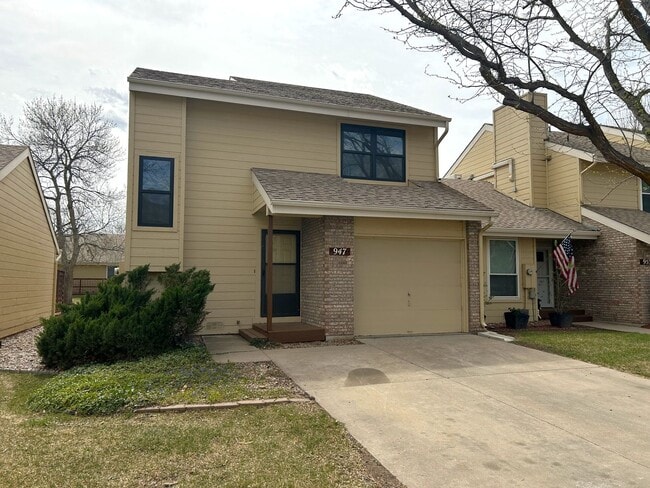 Building Photo - Modern 2 Bedroom Townhome Near CSU