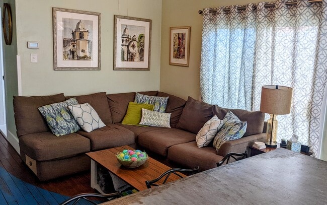 Photo - 6316 Barrett St Unidad 6316