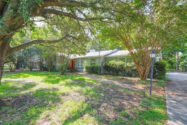 Photo - 8301 Llano Ave