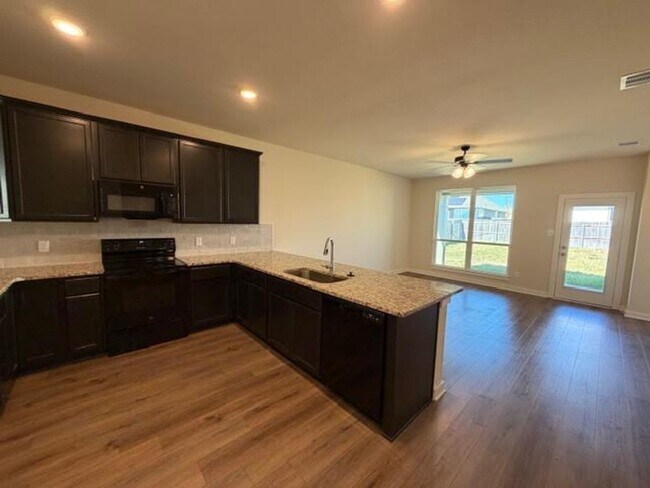 Photo - New Build in China Spring