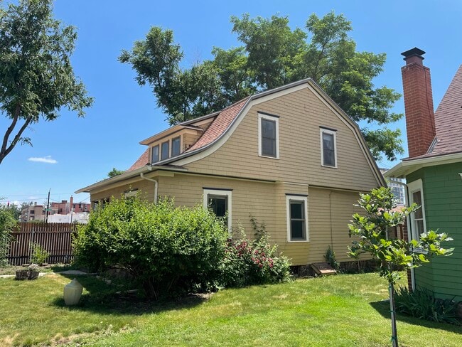 Photo - 11 Boulder Crescent St