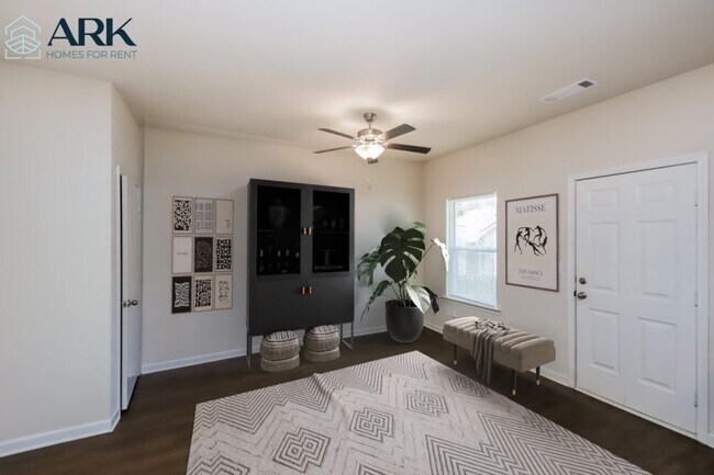 Photo - 1206 Highwood Ln