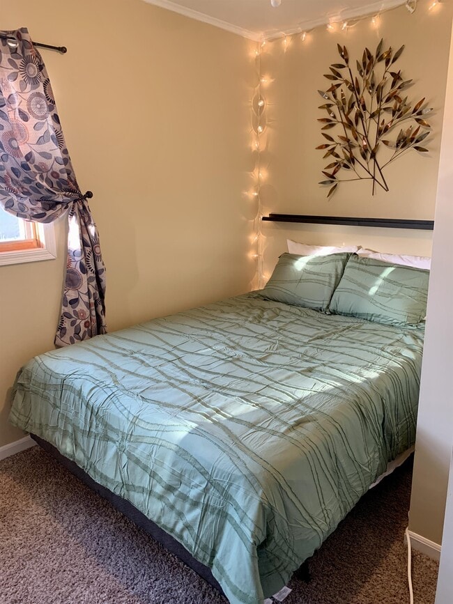 Photo - 228 E Hibbing Ave