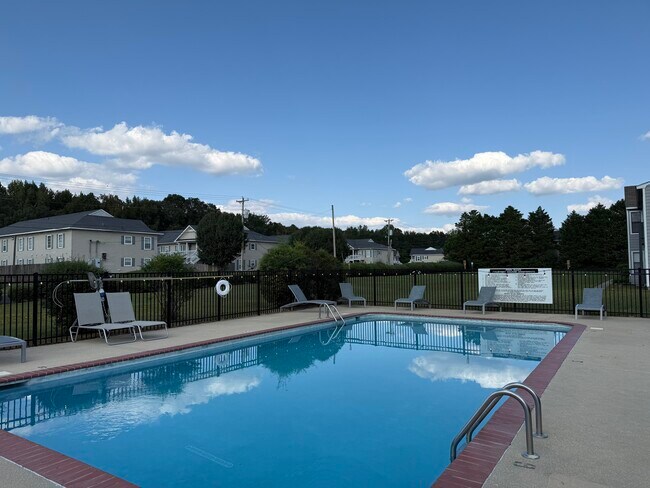 Photo - Courtney Square