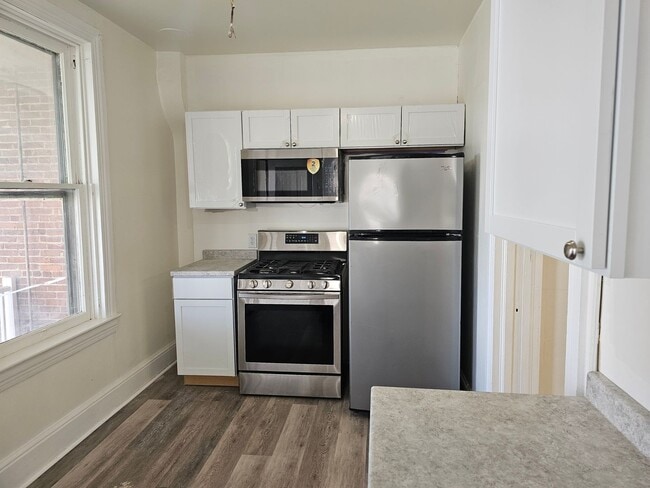Photo - 735 N George St Unidad 735 N GEORGE ST. #1FL