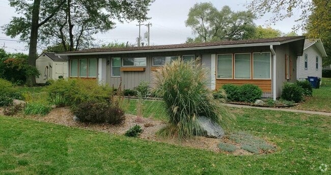 Building Photo - 1507 W 22nd Terrace Rental