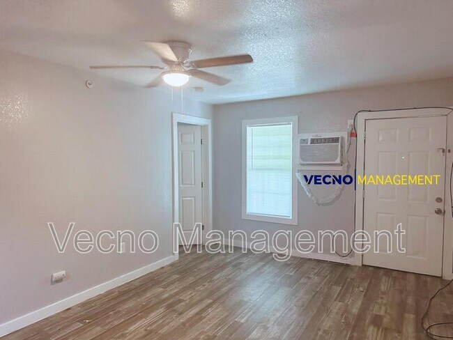 Photo - 2305 Pinn Rd Unit 5