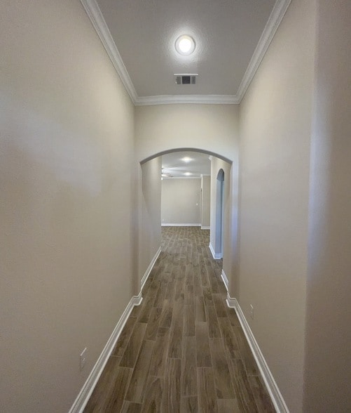 Photo - 905 Tippit Ln
