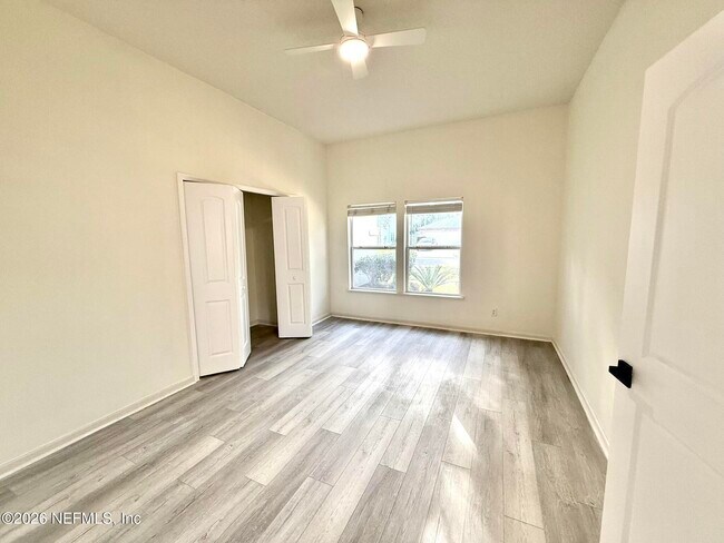 Photo - 897 Collinswood Dr