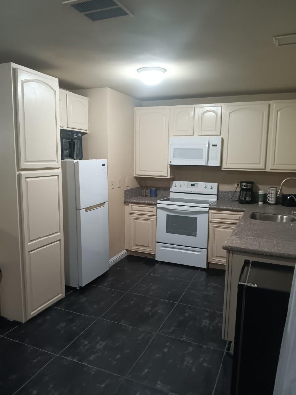 Photo - 5903 Bromley Ave