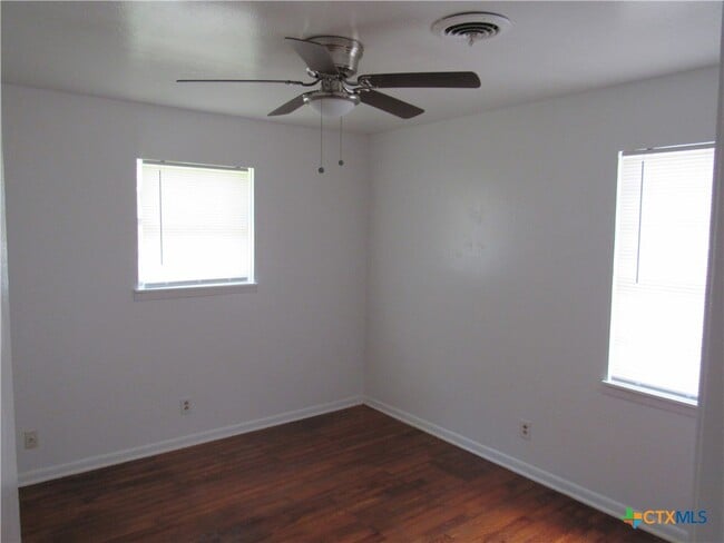 Photo - 1200 Jefferis Ave